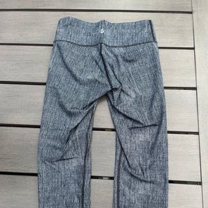 Lululemon Blue/Gray Cropped Leggings